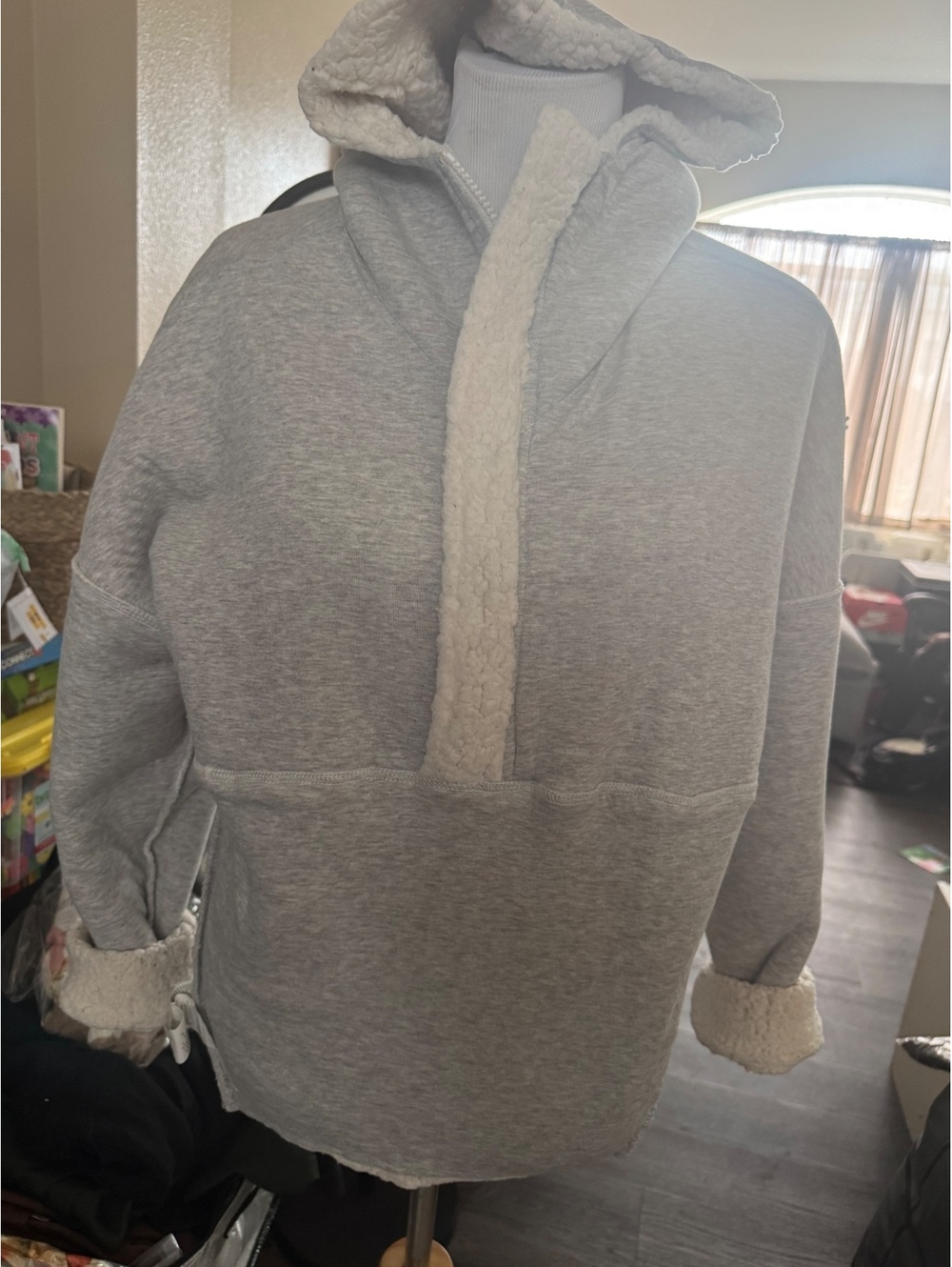 prAna Reversible Sherpa Pullover Jacket Women’s Medium Gray Ivory Hooded Fleece